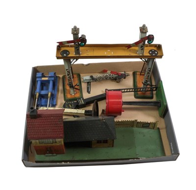 Lot 3246 - Bing O Gauge Wayside Station together with Twin gantry signal, loading gauge and a few other...