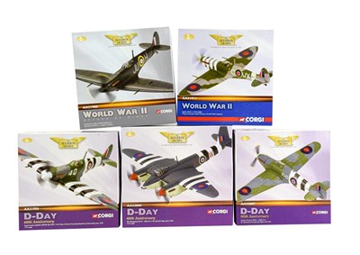 Lot 3285 - Corgi Aviation Archive 1:72 Scale WWII Group AA32809 DH Mosquito, AA31908 Supermarine Spitfire...