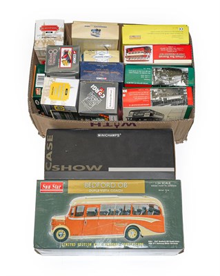 Lot 3352 - Sun Star 1:24 Scale Bedford OB Coach Yelloway Motor Services with certificate 729/3250 and...