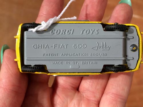 ミニカー　ixo FIAT600JOLLY 他　計２台 Lot 3374 - Corgi 242 Ghia-Fiat 600 Jolly yellow with