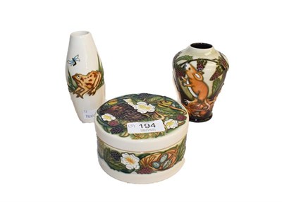 Lot 194 - A modern Moorcroft Prom Gent 125/4 box and cover, Helen Dale, 15/20, 10.5cm and two vases...