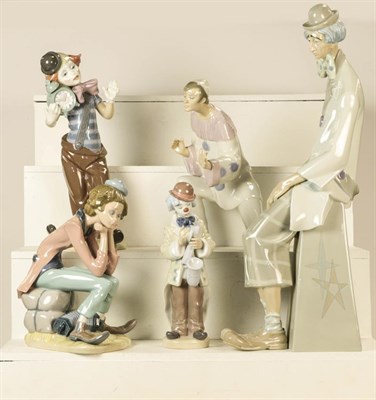Lot 251 - A group of five Lladro porcelain clown figures including model number 6 (one tray)
