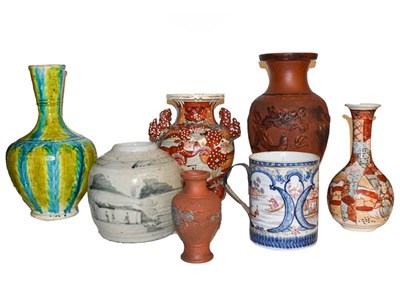 Lot 188 - A small quantity of Japanese and Chinese ceramics including bowls, vases, jugs etc and a...