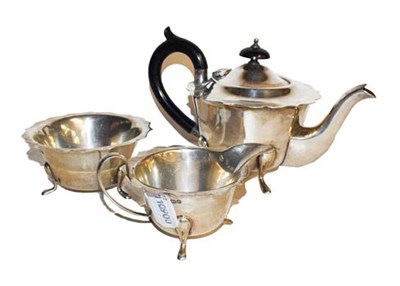 Lot 289 - ~A George V silver bachelors three-piece tea service, Sheffield 1932 by Viners, gross weight...