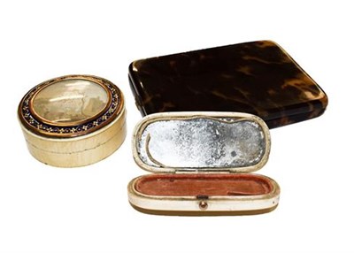 Lot 305 - A George III ivory toothpick box, lid with inset cameo and mirror to the inside of lid,...
