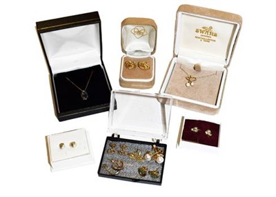 Lot 306 - A selection of jewellery including a pair of 9 carat gold knot earrings; seven further pairs of...