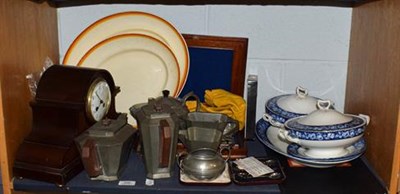 Lot 390 - A shelf of assorted pewter, silver coffee bean spoons, cased mother-of-pearl handled fish...