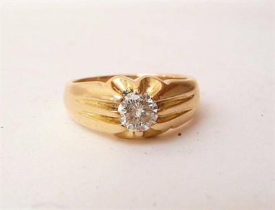 Lot 369 - A Gentleman's 18 Carat Gold Diamond Solitaire Ring, the round brilliant cut diamond in a yellow...