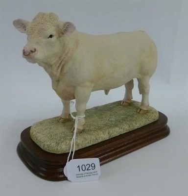 Lot 1029 - Border Fine Arts 'Charolais Bull' style one, model No. L112 by Ray Ayres, limited edition No....