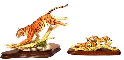 Lot 1106 - Border Fine Arts Tiger Models; 'Bengal Tiger', model No. L117 by Richard Roberts, 27.8cm high, ltd.