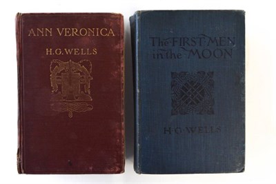 Lot 66 - Wells (H.G.) The First Men in the Moon, 1901, London, George Newnes, first edition, blue cloth...