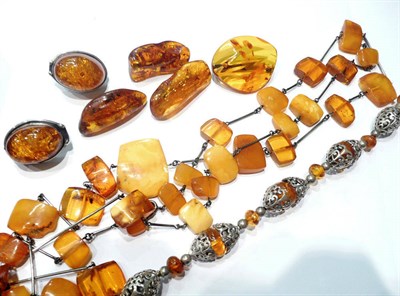 Lot 24 - Quantity of amber jewellery