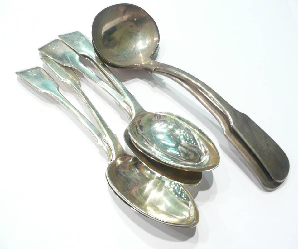 Lot 29 - Five fiddle pattern dessert spoons and a pair of fiddle sauce ladles, approx 11oz