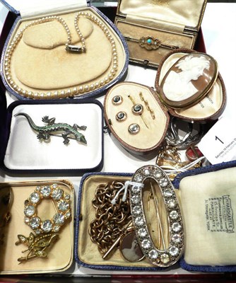 Lot 1 - A silver paste brooch, assorted bar brooches, cased buttons and costume jewellery
