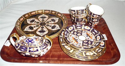Lot 76 - Fifteen pieces of Royal Crown Derby