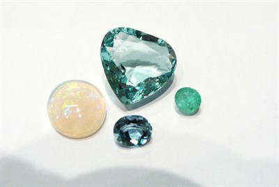 Lot 175 - Assorted loose stones including aquamarine, diamond, tanzanite, emerald, opal, sapphire, ruby,...