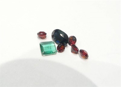 Lot 179 - A box of assorted loose stones, including sapphire, turquoise, garnet and diamond