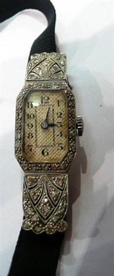 Lot 191 - A lady's diamond-set wristwatch