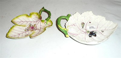 Lot 276 - Two Chelsea leaf dishes (a.f.)