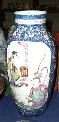 Lot 432 - A Chinese famille rose vase