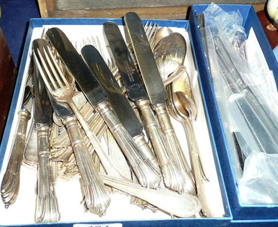 Lot 434 - Quantity of Albany pattern and other plated cutlery (some as new)