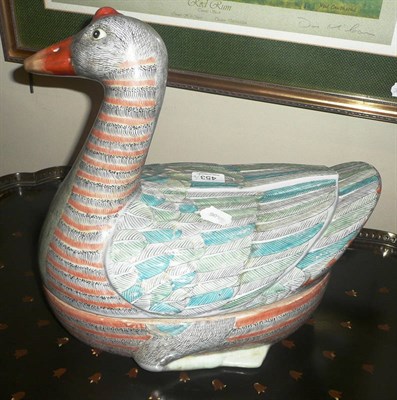 Lot 453 - A pair of decorative Chinese duck tureens and covers (2)