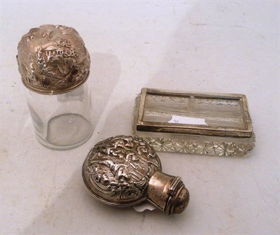 Lot 462 - Three silver-mounted items