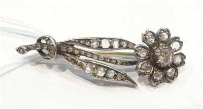 Lot 499 - Diamond floral brooch