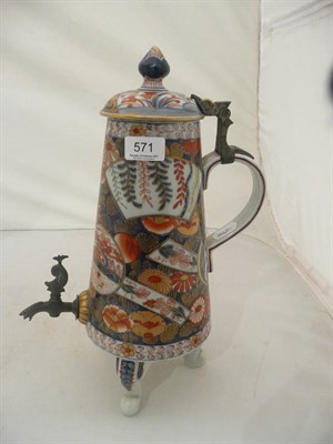 Lot 571 - A Sampson coffee urn with Imari decoration