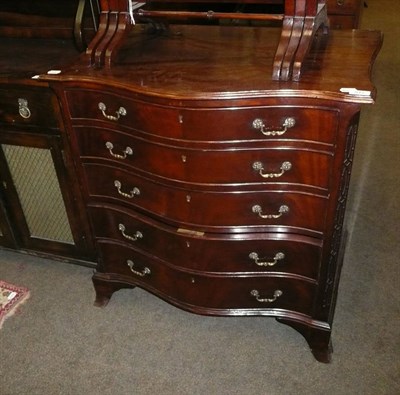 Lot 917 - George III style mahogany bachelors' chest