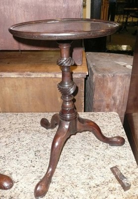 Lot 945 - Mahogany pedestal wine table