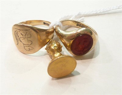 Lot 85 - Two 9ct gold signet rings and a fob