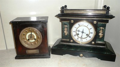 Lot 172 - Two mantel clocks