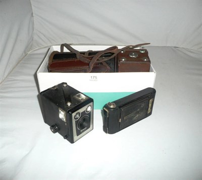 Lot 175 - Six vintage cameras