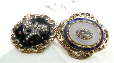 Lot 431 - Two Victorian memorial brooches (a.f.)