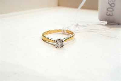 Lot 435 - An 18ct gold diamond solitaire ring