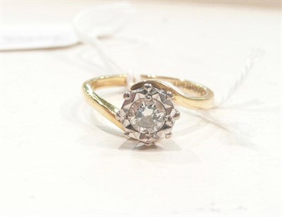 Lot 460 - An 18ct gold diamond solitaire ring