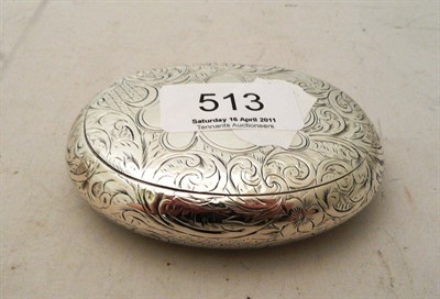 Lot 513 - Oval silver snuff box