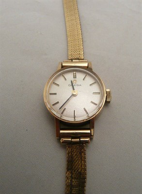 Lot 515 - A lady's Omega wristwatch