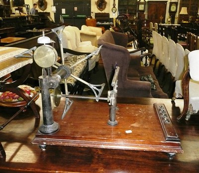 Lot 559 - Goodbrand and Co. Ltd. wool testing machine