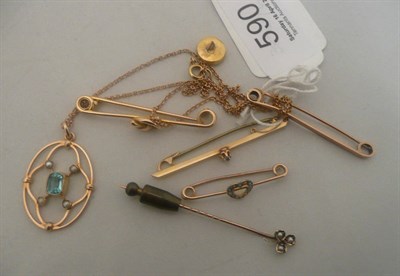 Lot 590 - An Art Nouveau pendant stamped 9ct, four brooches and a tie pin