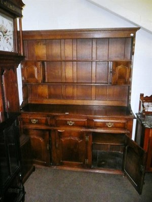 Lot 699 - Oak dresser and rack