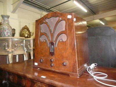 Lot 729 - G Marconi radio