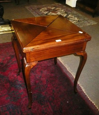 Lot 761 - Edwardian envelope card table