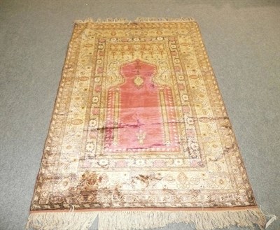 Lot 797 - Turkish Bandirma prayer rug