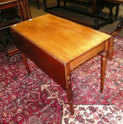 Lot 817 - A 19th century mahogany Pembroke table