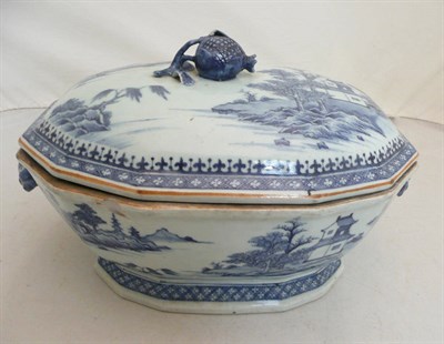Lot 47 - A Chinese export blue and white lidded tureen with rabbits head handles