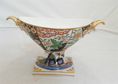 Lot 69 - A 19th century Crown Derby sauce tureen