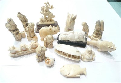 Lot 84 - A quantity of ivory and bone pieces (circa 1920's)