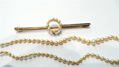 Lot 110 - A seed pearl necklace and a seed pearl hoop bar brooch